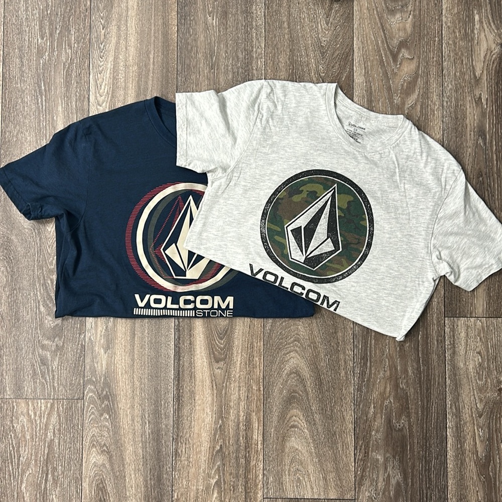 2 VOLCOM TEESHIRTS